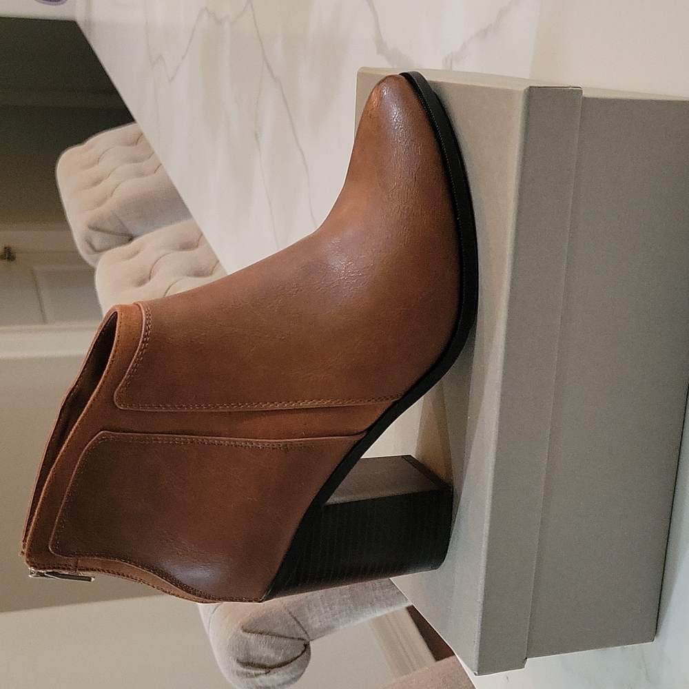 Ankle Boot By Call It Spring 8.5 Nwot - image 1